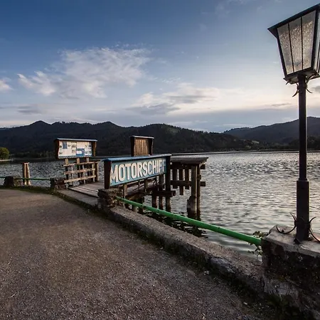 Biohof Jorgenbauer - Ferienwohnung Auszeit Schliersee